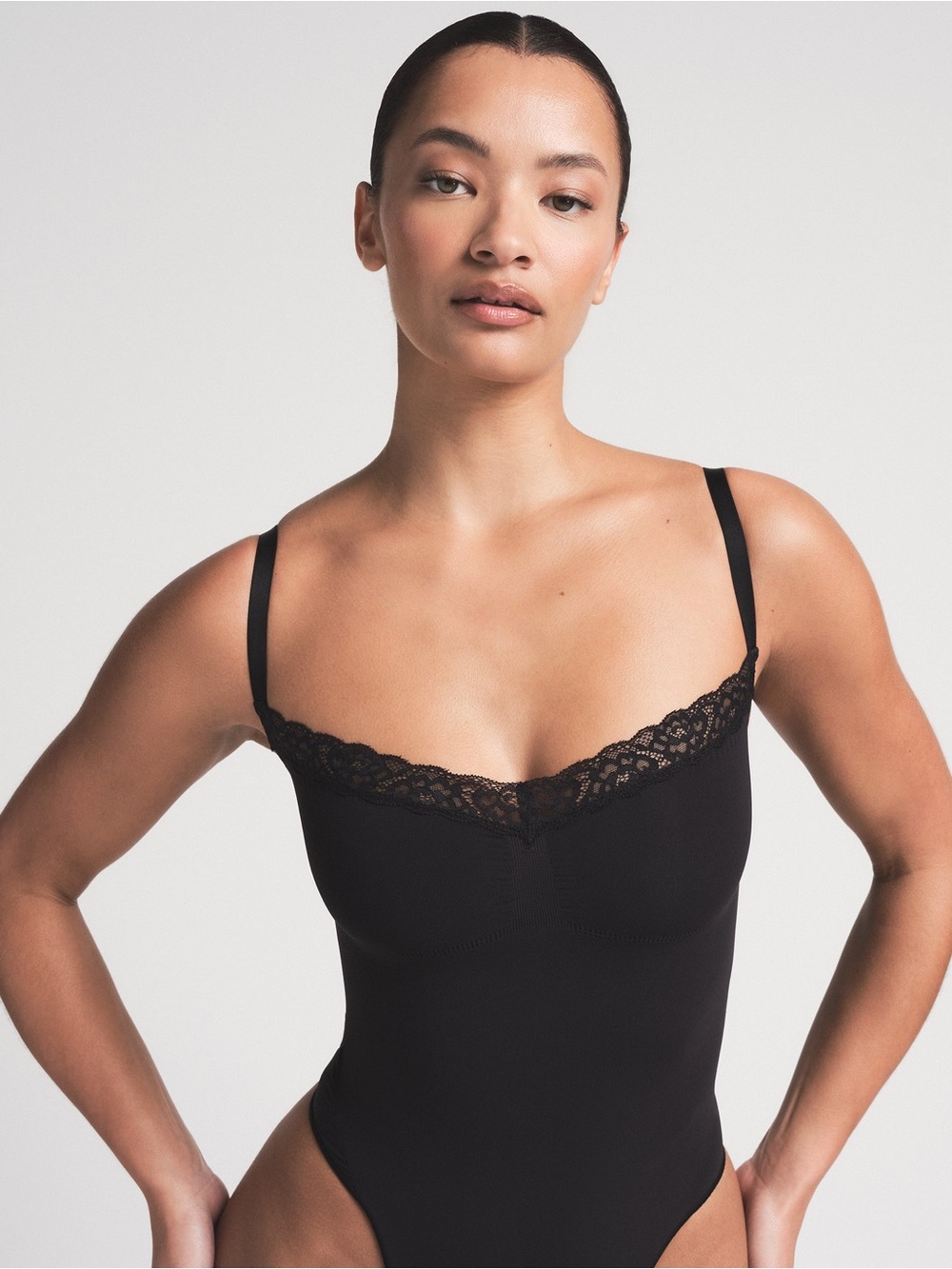 NWOT Skims Seamless Sculpt Lace Thong Bodysuit Onyx Black XS